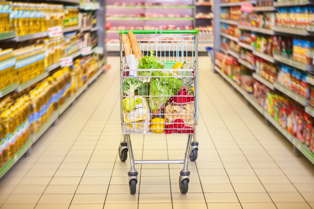 惊!中国零食大王许世辉年销200亿,竟拟退市?网友:这背后原因令人瞠目结舌!