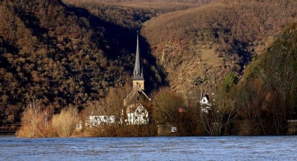 链接交易实战指南：从A5网站到友情链接出售的全攻略