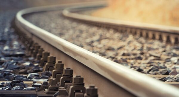 说钱网与中赚网：网赚行业的权威指南