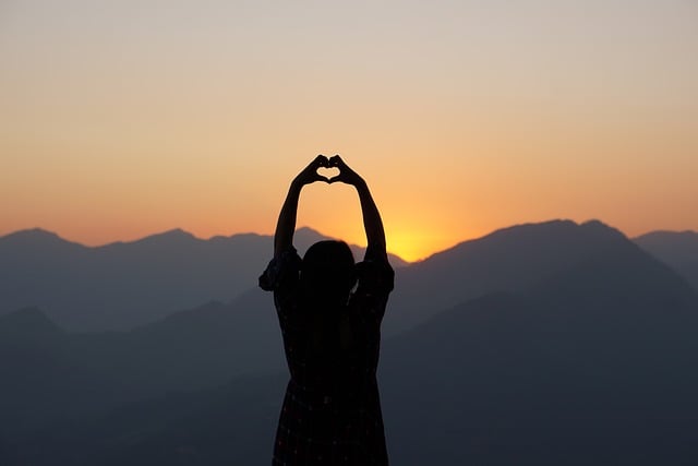 金色旋风网赚论坛精华帖：分享网赚项目实战经验