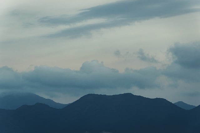 暮沉资源站揭秘：项目大巴网赚与快速赚钱法的实战技巧