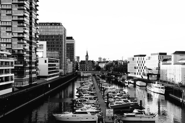 互联网创业论坛热议：网赚暴利群与项目网站源码，助你打造成功网赚项目