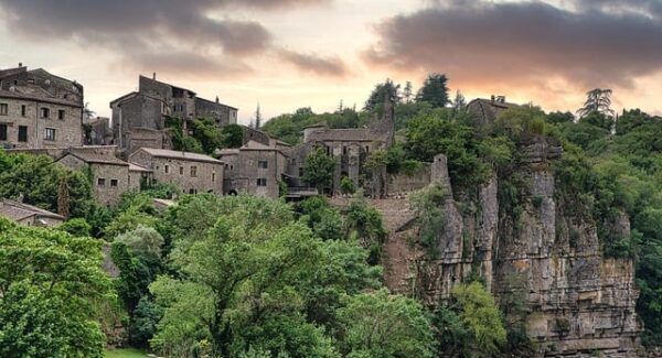 【网络赚钱教程更新】最新网络赚钱教程更新：学习最新网赚技巧