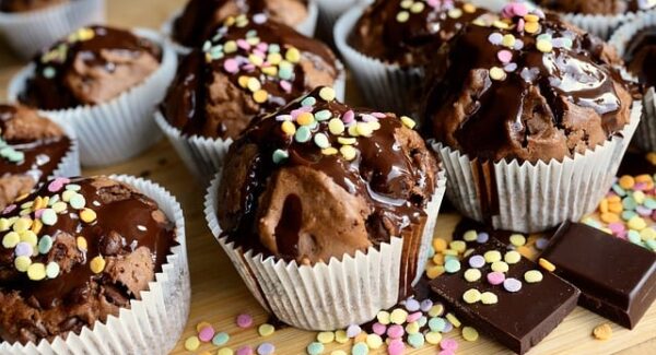 网上创业赚钱的秘诀：如何在创业网论坛和网赚论坛大全中找到热门创业项目