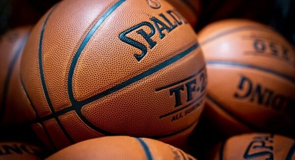 穷人最快的挣钱方法：手机自动一天赚500