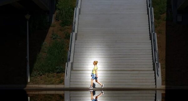 160商机网独家揭秘：SEO资源与网站交易中介的盈利模式