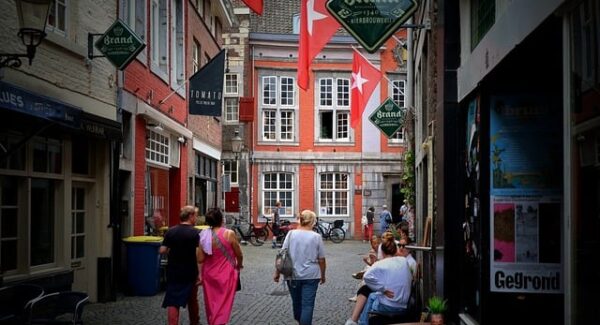 探索网赚项目网：从免费网赚项目到网络兼职挣钱的全面解析